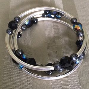 Iridescent black bead bracelet
